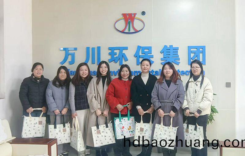 以(yi)愛(ai)之(zhi)名，萬(wan)川(chuan)環保緻(zhi)敬每一箇她